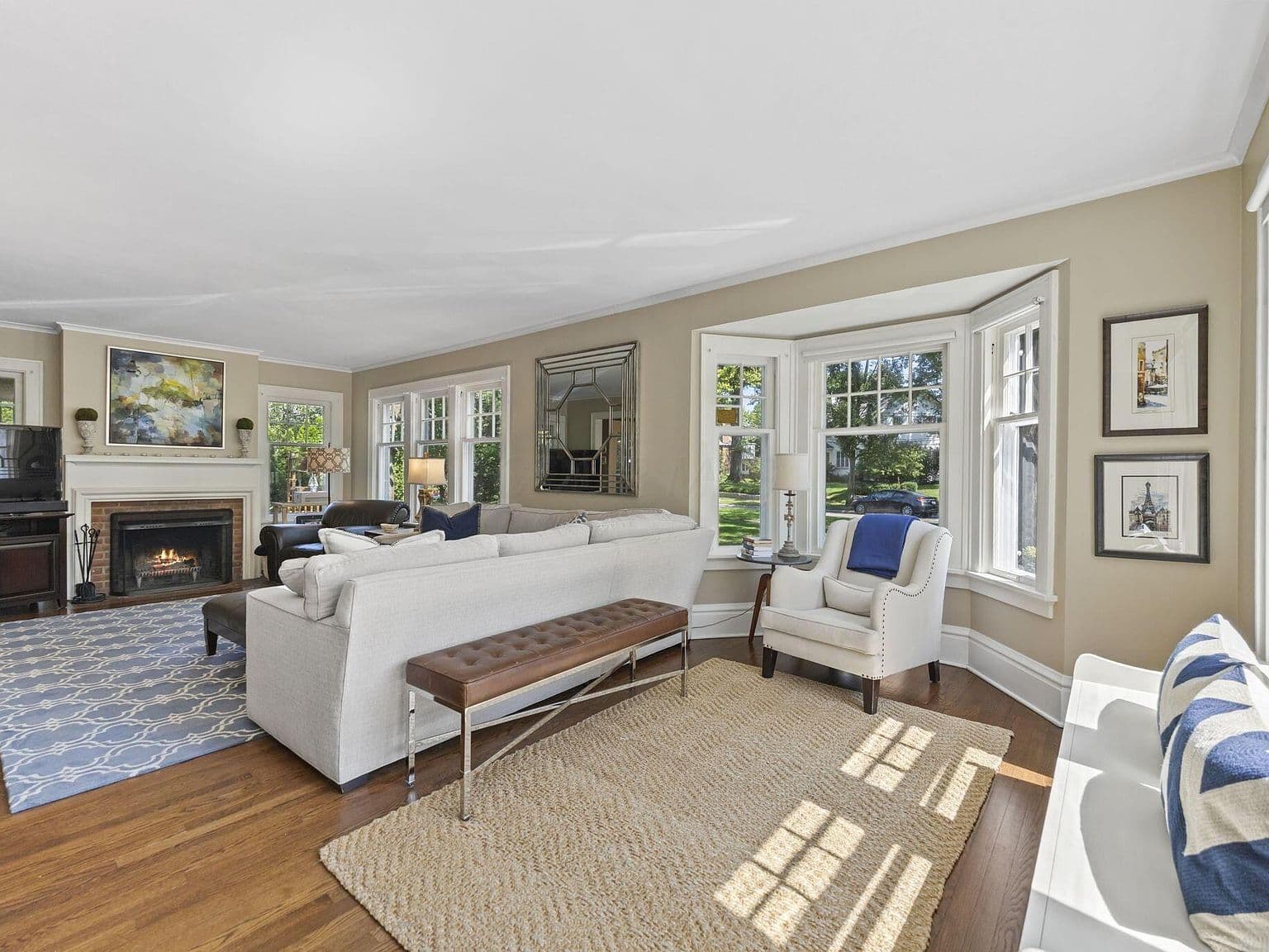 Open, light-filled living space perfect for gatherings and relaxing.