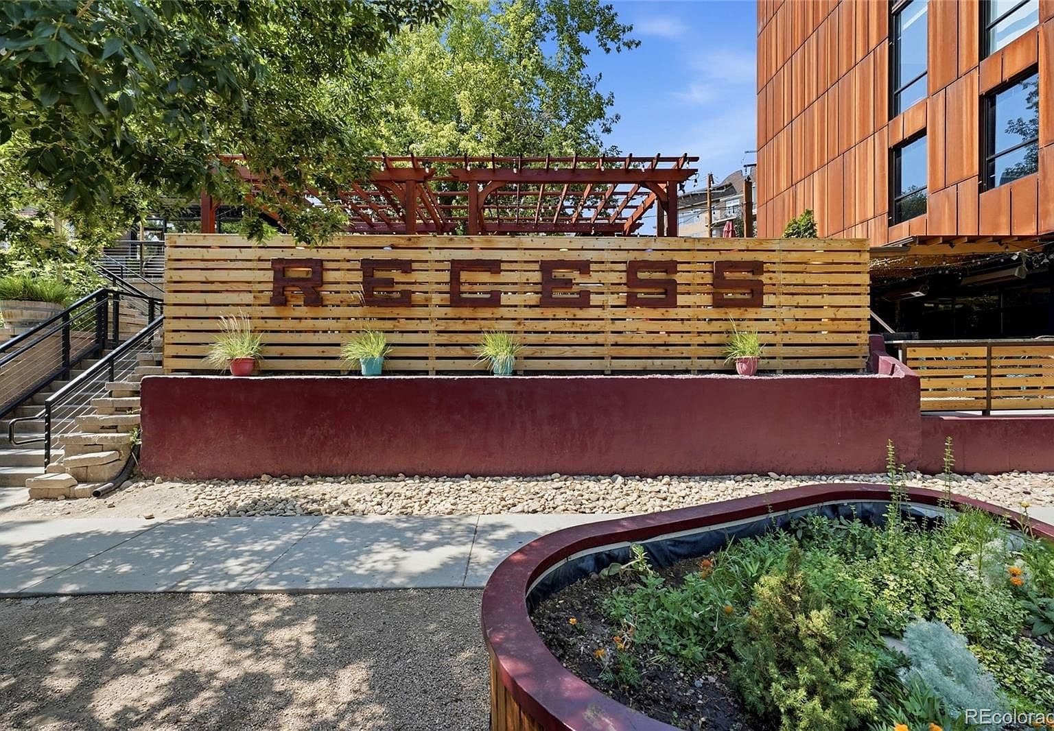 Regis area charm with trees, trails, and local culture.